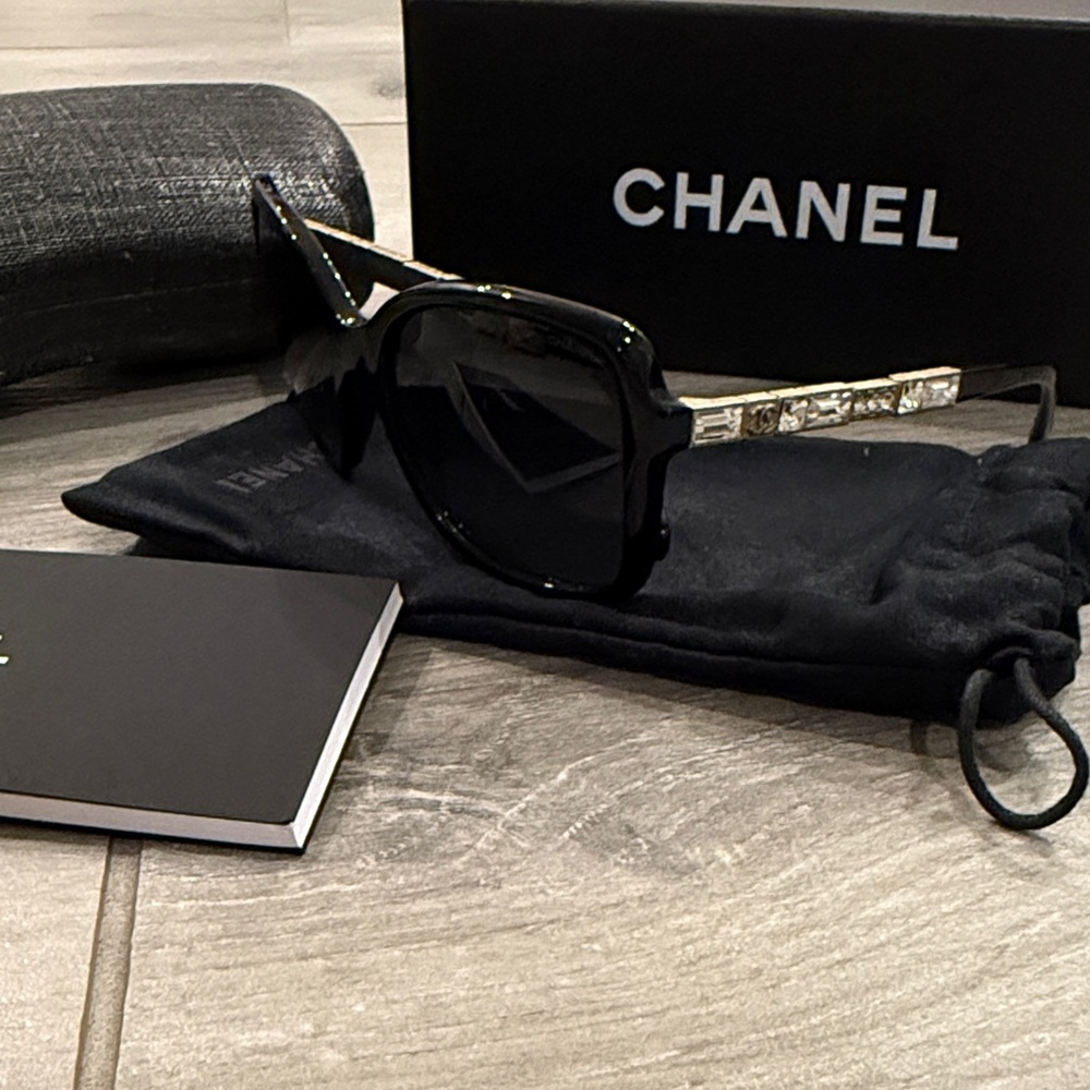 CHANEL Black and Gold Sunglasses
